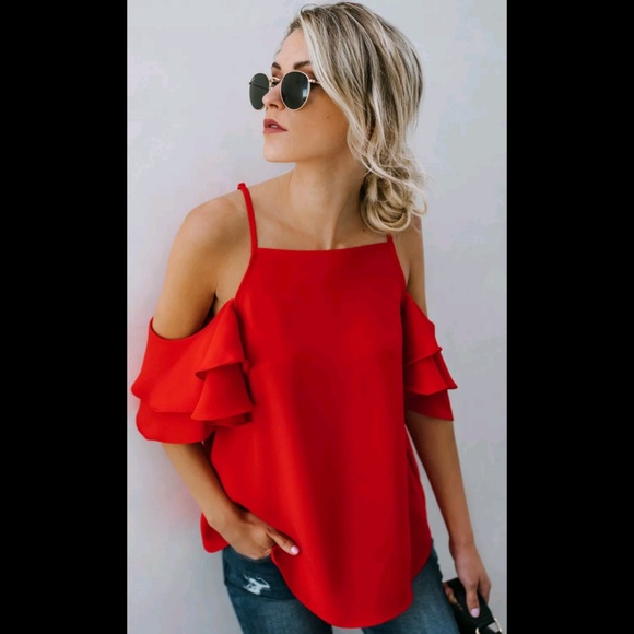 Tops - 5⭐ Sexy red chiffon cold shoulder ruffle top